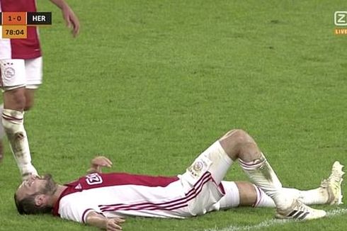 Penyebab Daley Blind Tumbang di Lapangan pada Laga Persahabatan Ajax