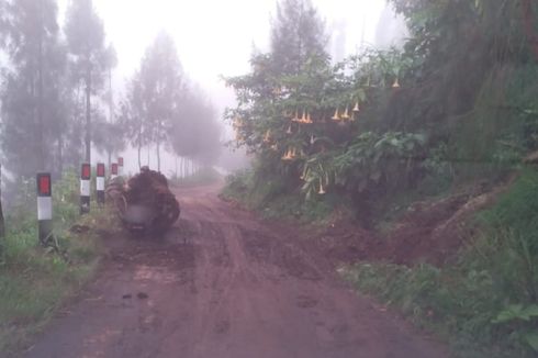 Hujan Deras di Pasuruan, Banjir dan Longsor Melanda Akses Menuju Bromo 