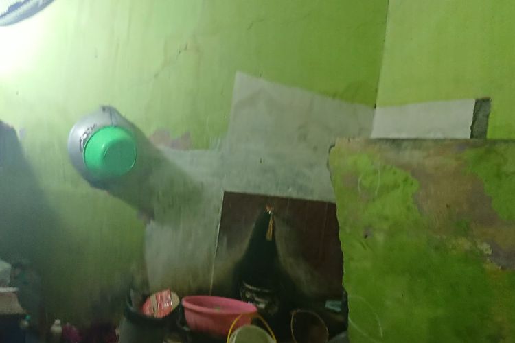 Tembok Kamar Mandi Kontrakan di Koja Jakut Roboh, 1 Orang Tewas