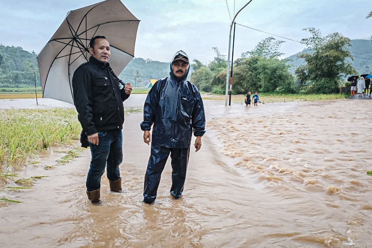 Diterjang Banjir dan Longsor, 28 Ton Padi di Bandung Barat Gagal Panen