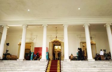 Suasana persiapan vaksinasi Covid-19 booster kedua untuk Presiden Joko Widodo di teras Istana Kepresidenan Bogor pad Kamis (24/11/2022).
