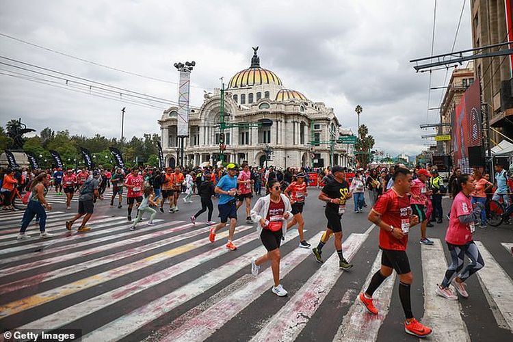 Ilustrasi pelari di acara Mexican Marathon 2023.