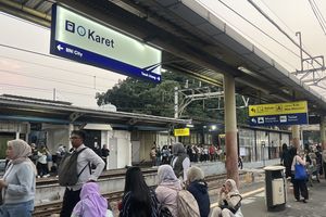 Langkah Terakhir di Stasiun Karet...