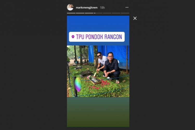 Gaston Castano dan Markoneng berziarah ke makam Julia Perez di TPU Pondon Ranggon, Jakarta Timur.