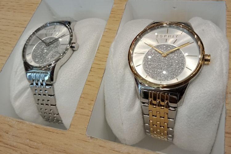Salah satu contoh koleksi jam tangan Esprit Spring Summer Time & Jewels Collections untuk segmen Refresh.