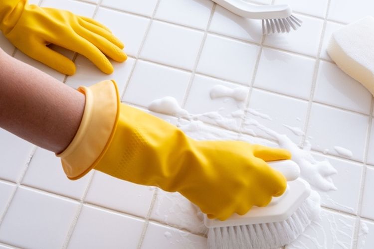 Cara membersihkan ubin di dapur: ibu rumah tangga berpengalaman mengungkap 2 cara rahasia