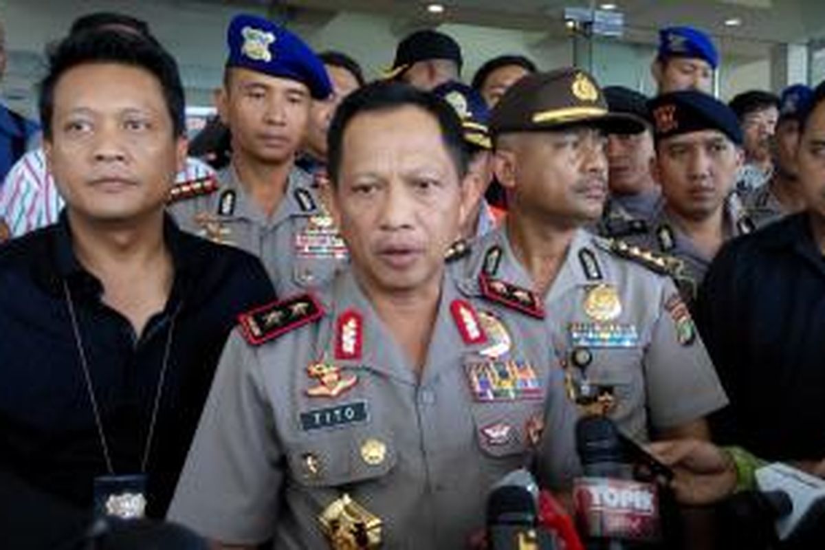 Kapolda Metro Jaya, Inspektur Jenderal Tito Karnavian, saat menyampaikan keterangan pers di depan lobi utama kantor JICT, Selasa (28/7/2015) siang.