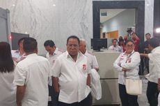 Relawan Jokowi Tampak Berkumpul di Istana Malam Ini