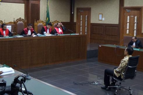Irman Gusman Pertimbangkan Banding atas Vonis Hakim
