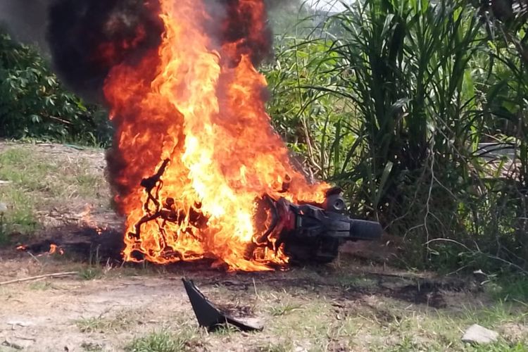 Tepergok Mencuri, 2 Maling di Deli Serdang Diamuk Massa, Motor Dibakar  