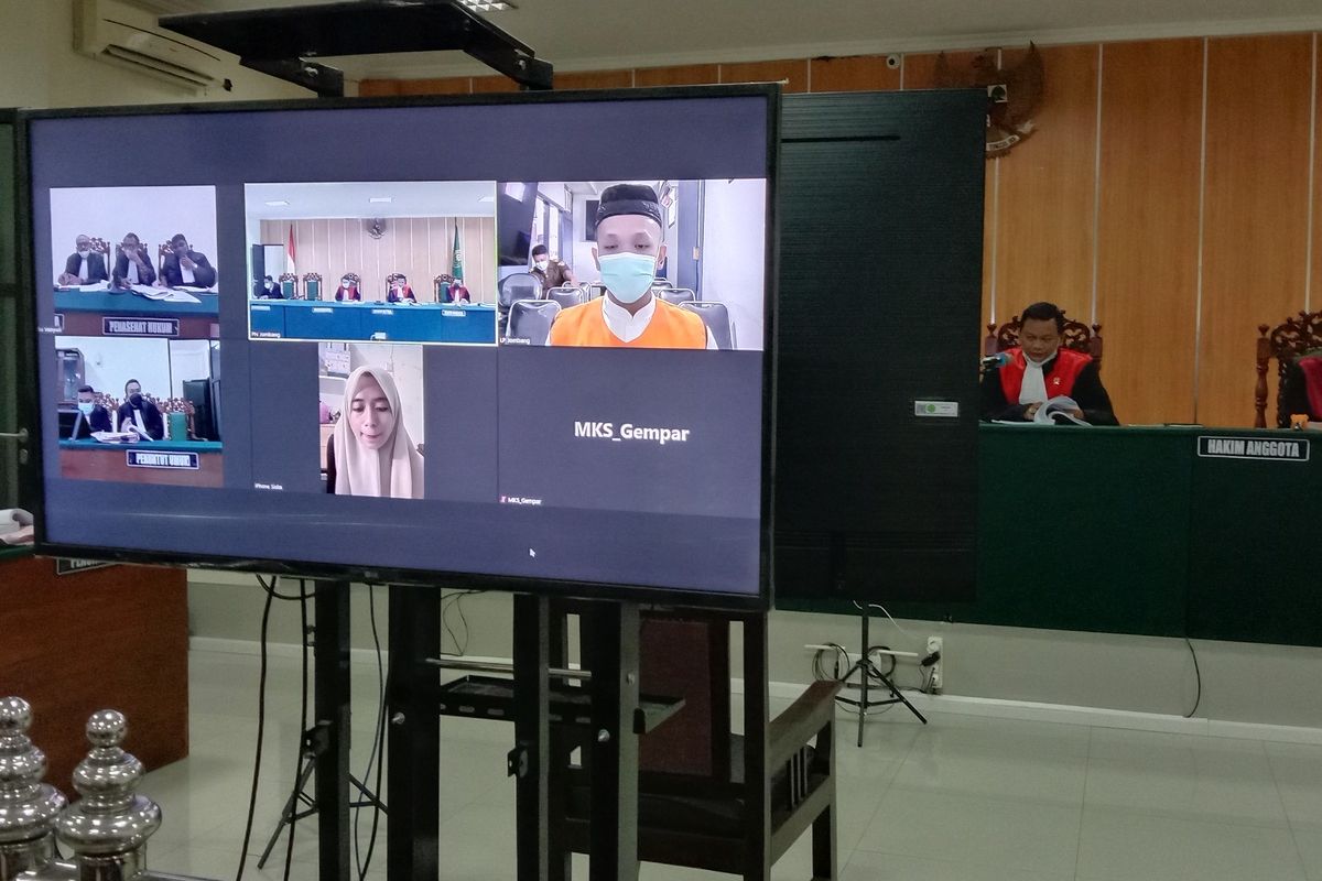 SIdang kasus kecelakaan kendaraan Vanessa Angel digelar di Pengadilan Negeri Jombang, Jawa Timur, Kamis (17/2/2022).