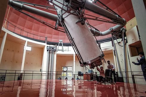 BERITA FOTO: Koleksi Lawas Observatorium Bosscha, Ada Teleskop Generasi Pertama hingga Foto Astronom