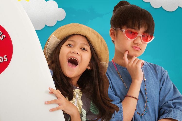 Poster yang memperkenalkan Maisha Kanna sebagai Sam dan Lilli Latisha sebagai Happy dalam film Kulari ke Pantai.