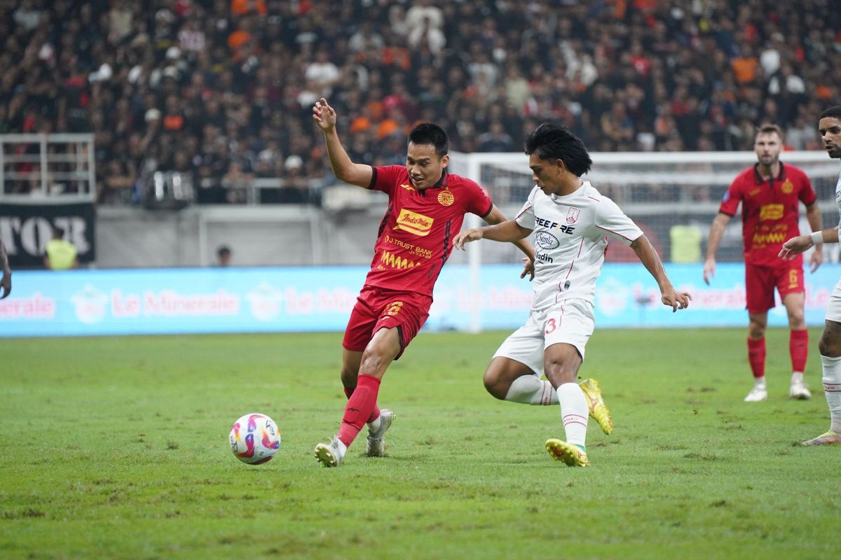 Aksi penyerang Persija, Witan Sulaeman, pada pertandingan pekan ketiga Liga 1 2024-2025 kontra Persis Solo yang bergulir di Jakarta International Stadium pada Sabtu (24/8/2024).