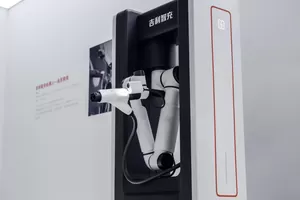 Tantang BYD, Geely Pamer Teknologi Charging, Isi Daya Kurang dari 5 Menit