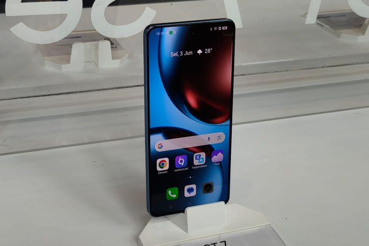 Realme GT 7 mengusung layar 6,78 inci dengan panel AMOLED dan mendukung refresh rate 144 Hz.