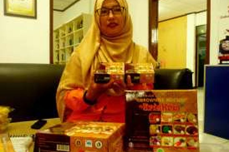 Brownies Ndeso Kris-kris, brownies berbahan buah-buahan, padi-padian dan sayuran   lokal asal Kabupaten Semarang.