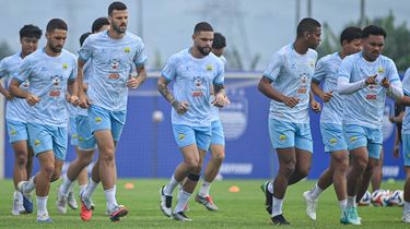 Jawaban Hodak Perihal Geliat Persib Jelang Penutupan Bursa Transfer Super League