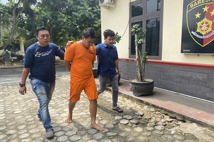 RP, tersangka pembunuhan mantan istrinya sendiri yang ditangkap di Kalimantan, Sabtu (29/7/2023).