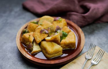 Resep Tahu Gejrot Kuah Asam Pedas untuk Ide Jualan