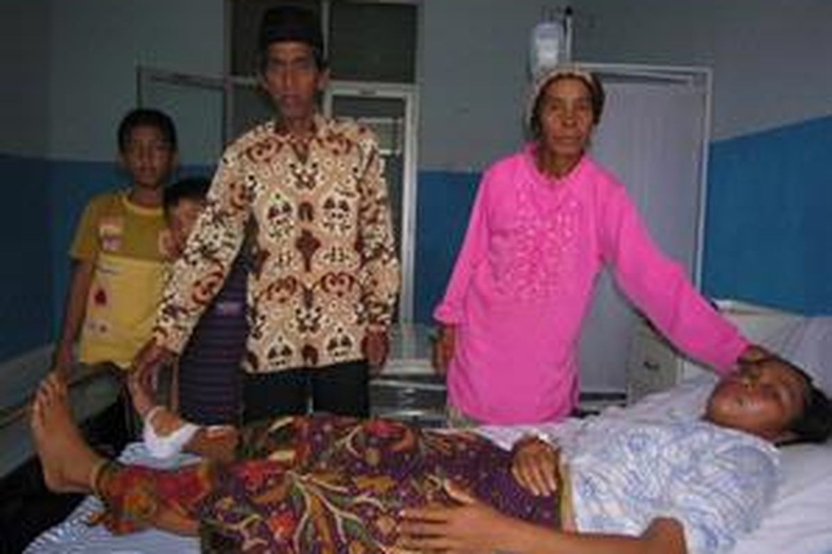 Trisnawati, warga Banyuasin, menjadi korban serangan buaya yang kesekian kalinya. Untungnya, nyawanya berhasil diselamatkan. Kini ia masih dirawat di RS setempat.