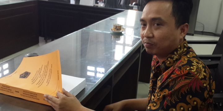 Subur Triono, anggota DPRD Kota Malang saat ditemui di ruang kerjanya, Selasa (4/9/2018)