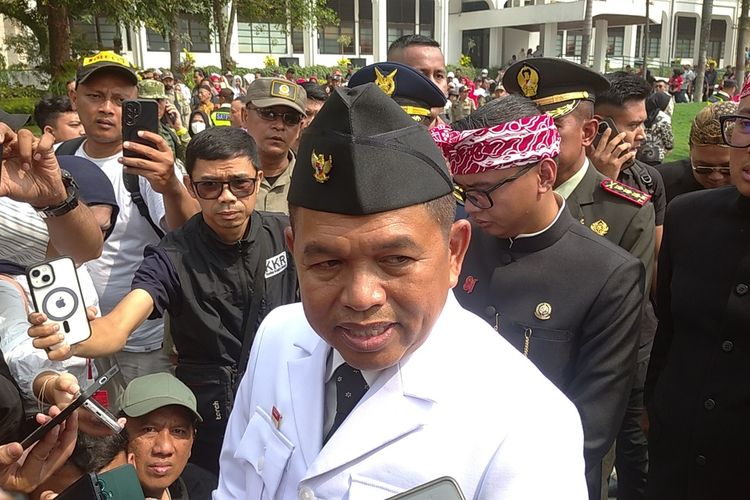 Dedi Mulyadi Tempatkan Petani dan Tukang Sapu di Kursi VIP Saat Upacara HUT RI ke-81 Tingkat Provinsi