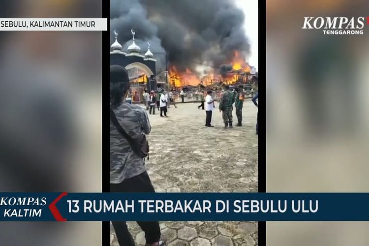 Tangkapan layar berita Kompas TV tentang masjid yang terbakar