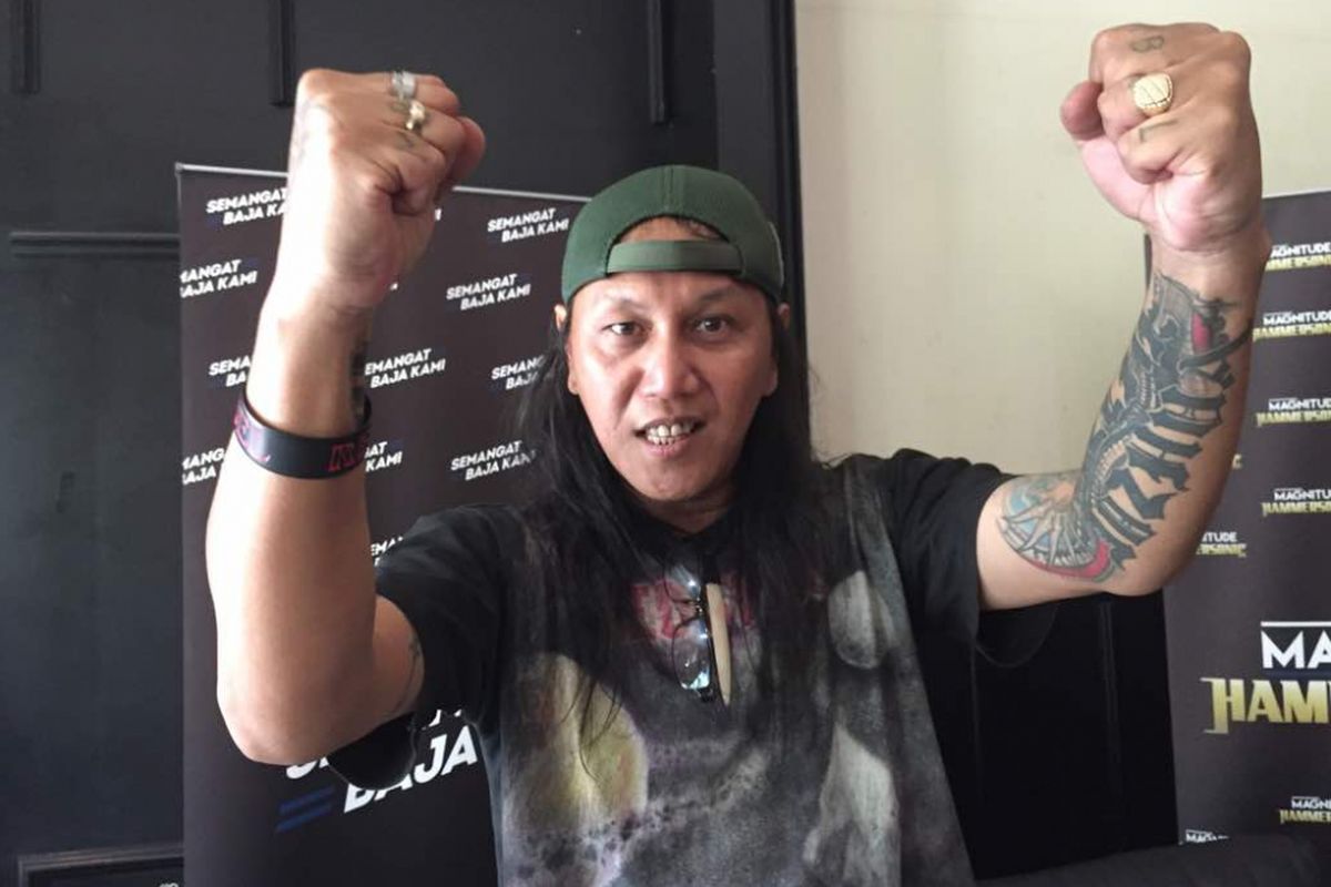 Vokalis band metal Jecovoxx, Roy Jeconiah, hadir dalam jumpa pers Hammersonic 2017 di Tanah Lot 8 Resto & Bar, SCBD, pada Jakarta Selatan, Jumat (5/5/2017).