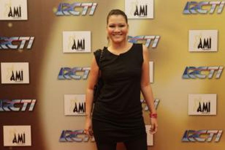 Melanie Subono hadir dalam acara 14th AMI Awards, di Ballroom Central Park, Jakarta, Rabu (6/7/2011).    