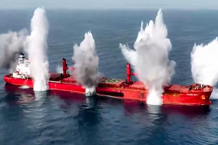Mengapa Houthi Menyerang Kapal Tanker Saudi di Laut Merah?