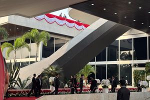 Prabowo Bakal Pidato Kenegaraan, Jokowi-JK Tiba di Gedung DPR