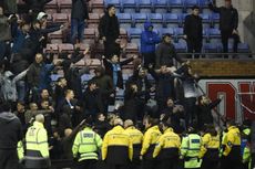 FA Bakal Investigasi Perkelahian Aguero dan Fans Wigan
