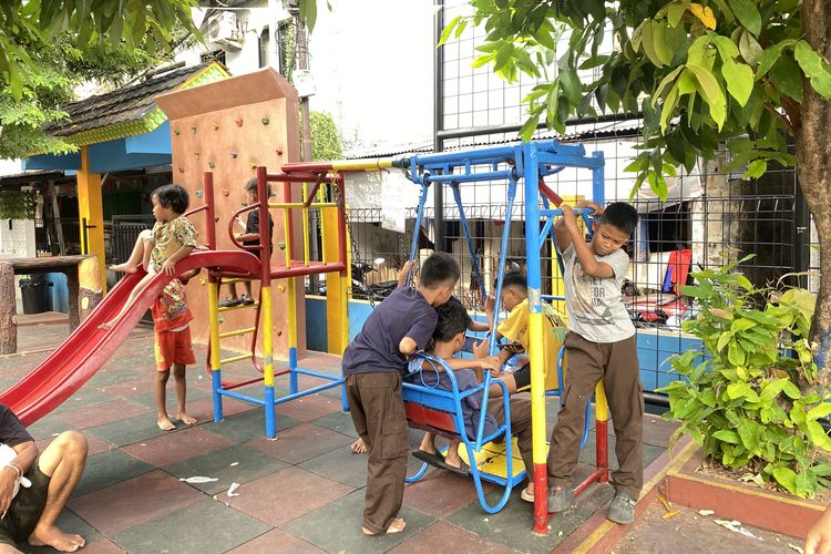 Bukan Cuma Tempat Bermain, Ini Wajah Baru RPTRA Rasamala Setelah Renovasi