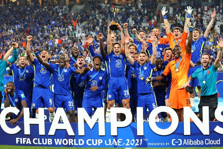 Momen Chelsea merayakan gelar juara Piala Dunia Antarklub musim 2021 di Stadion Mohammed Bin Zayed, Sabtu (12/2/2022) waktu setempat. Chelsea sukses meraih gelar juara seusai mengalahkan Palmeiras.