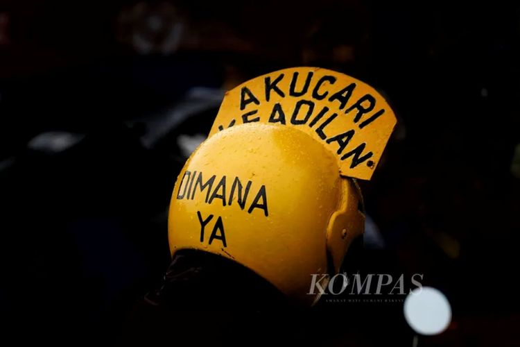 Memerdekakan Hukum