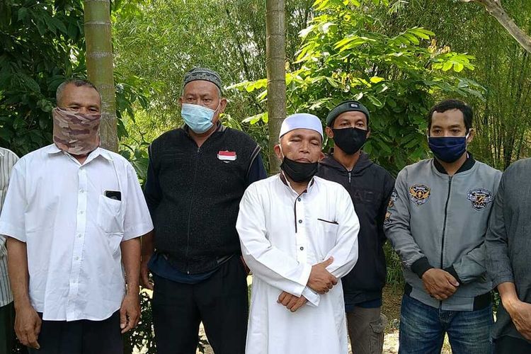 Ketua Forum Umat Islam Sumatera Utara (FUI Sumut), Indra Suheri (pakaian putih) menegaskan prinsip FUI dalam kebhinekaan tidak bisa ditawar-tawar. Framing-framing yang menyatakan FUI tidak menerima kebhinekaan adalah kontraproduktif. Dia juga menyebut bahwa budaya leluhur harus dipertahankan.