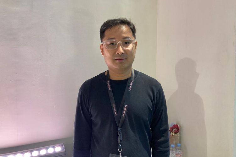 Calvin dari tim pemasaran Casablanca Design di Bridestory Market 2026 di ICE BSD City, Pagedangan, Kabupaten Tangerang, Kamis (12/2/2026).