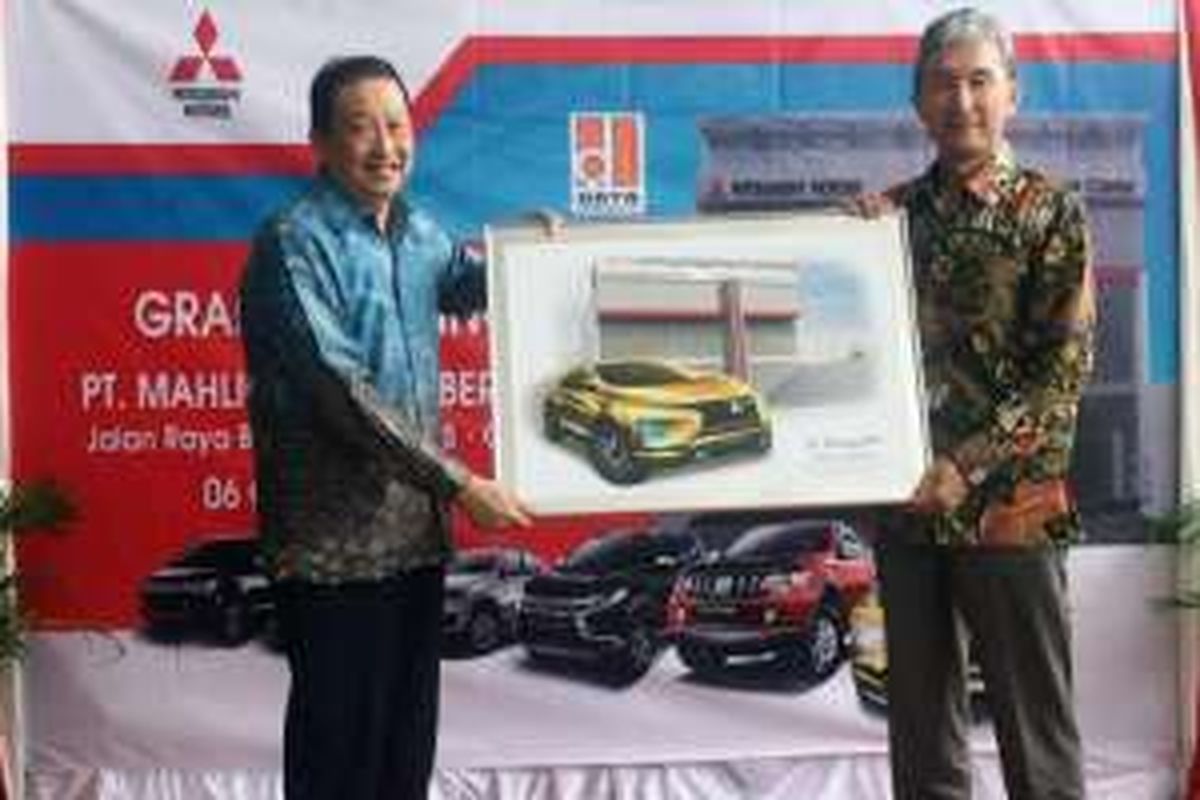 Krama Yudha Tiga Berlian Motors (KTB) sebagai wakil Mitsubishi di Indonesia dan gabungan perusahaan diler DETA Group meresmikan diler baru di Cianjur, Jawa Barat, yang dioperasikan PT Mahligai Puteri Berlian Cianjur. 