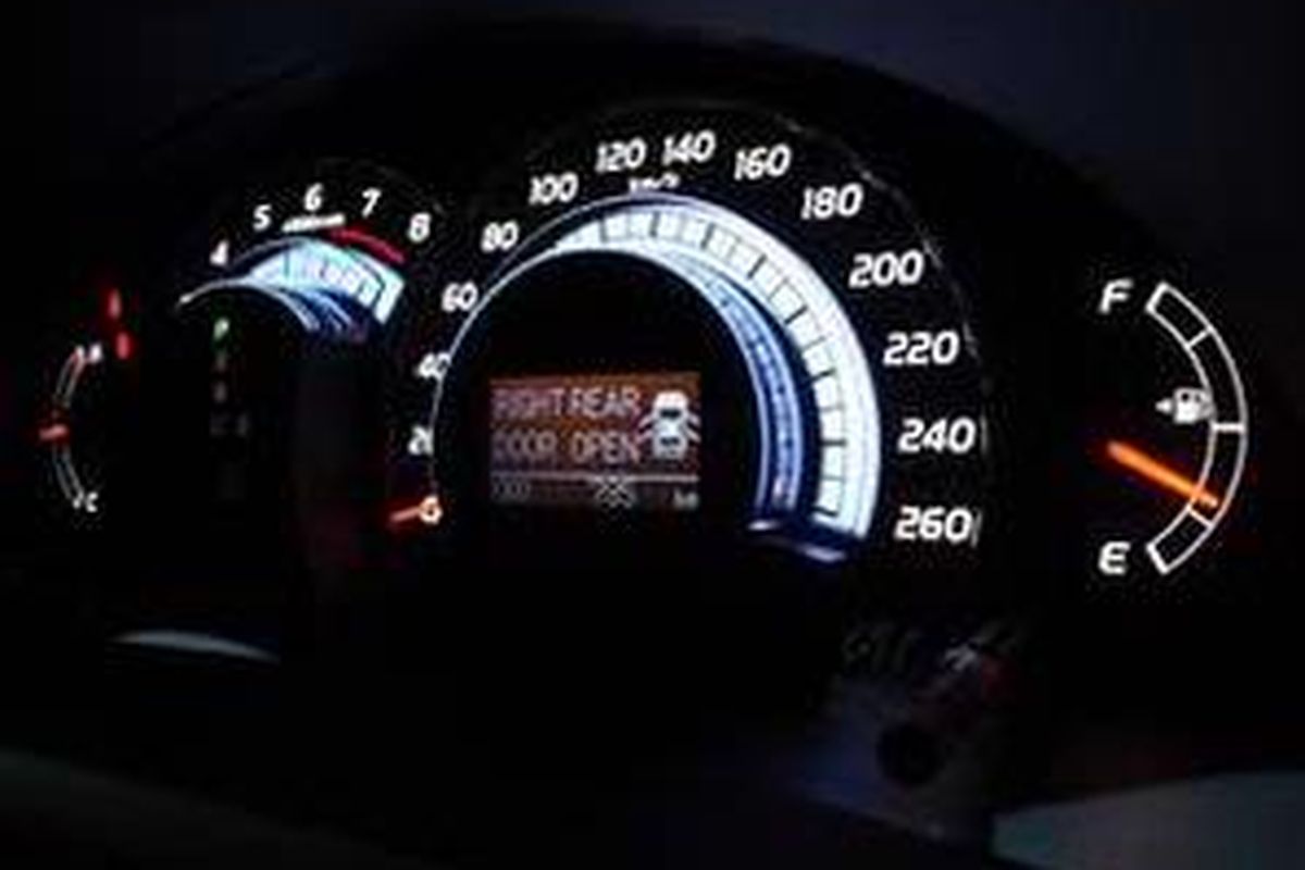 Warna soft jadi pilihan kebanyakan sedan, selain elegan dan luks bisa terpancar