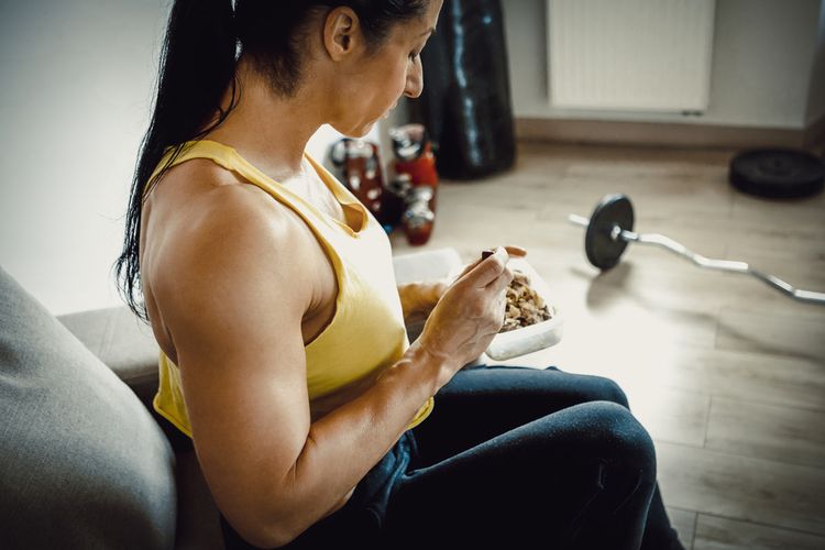 Ilustrasi makan setelah berolahraga