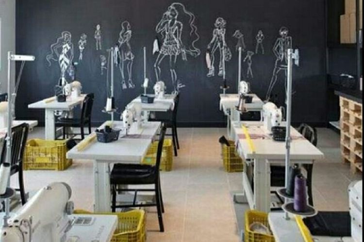 Kementerian Tenaga Kerja dan Transmigrasi berencana membuka jurusan fashion design di Balai Besar Pengembangan Latihan Kerja di Semarang. 