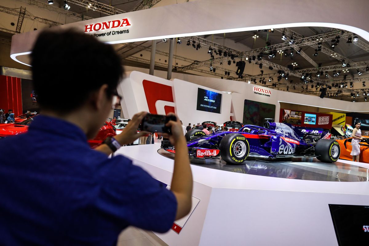 Suasana pameran Gaikindo Indonesia Internasional Auto Show (GIIAS) 2019 di Indonesia Convention Exebition (ICE) BSD, Serpong, Tangerang, Banten, Kamis (25/7/2019). GIIAS 2019 yang akan berlangsung 18 - 28 juli 2019 diikuti 20 merek kendaraan penumpang, 10 merek kendaraan komersil dan koroseri dan 12 merek sepeda motor.