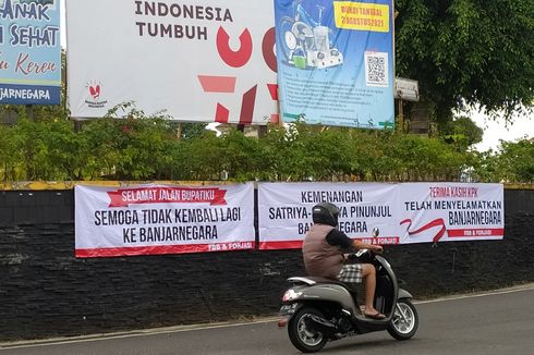 Bupati Banjarnegara Ditangkap, Muncul Spanduk 