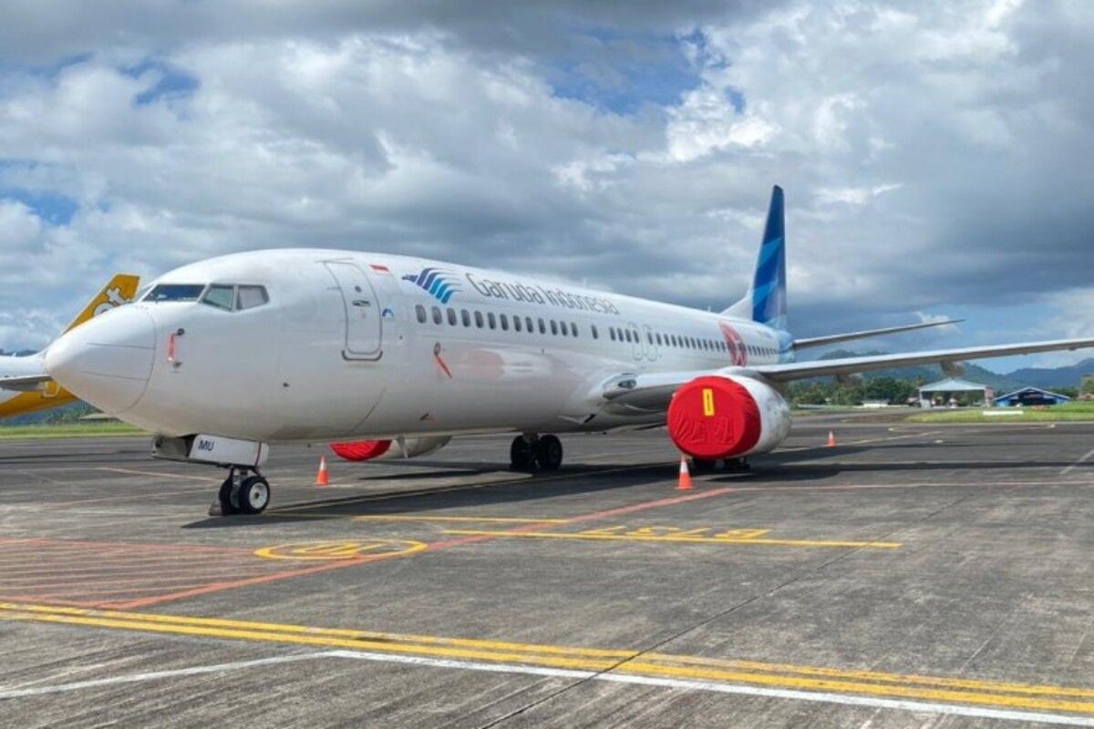 Pesawat Garuda Indonesia penerbangan Manado-Jakarta di Bandara Sam Ratulangi Manado, Rabu (31/5/2023)