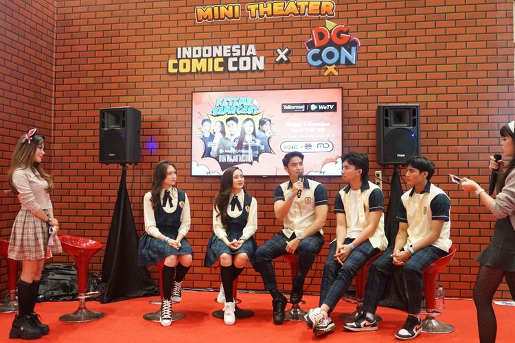 Para pemain Dua Wajah Arjuna hadir dalam acara meet and greet di Indonesia Comic Con X DG Con 2023. 