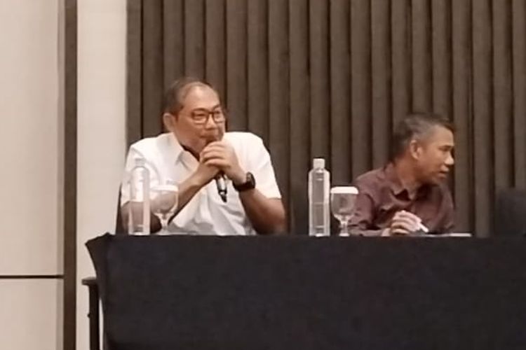 Ketua BTN Sumardji memberi jawaban atas isu pemain titipan di timnas Indonesia dan kelompok umur lainnya, Jakarta, Kamis (20/6/2024).