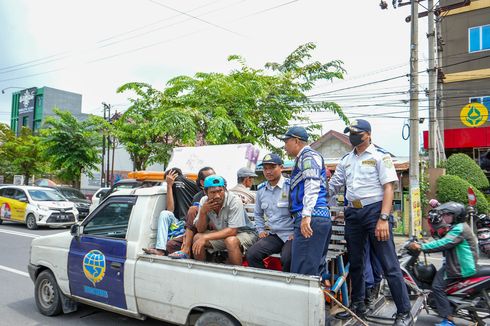 Razia Juru Parkir Liar di 12 Ruas Jalan di Medan, 10 Orang Ditangkap