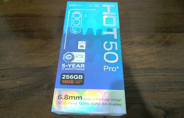 Menggenggam Infinix Hot 50 Pro Plus, HP Kolaborasi dengan JKT48 ...