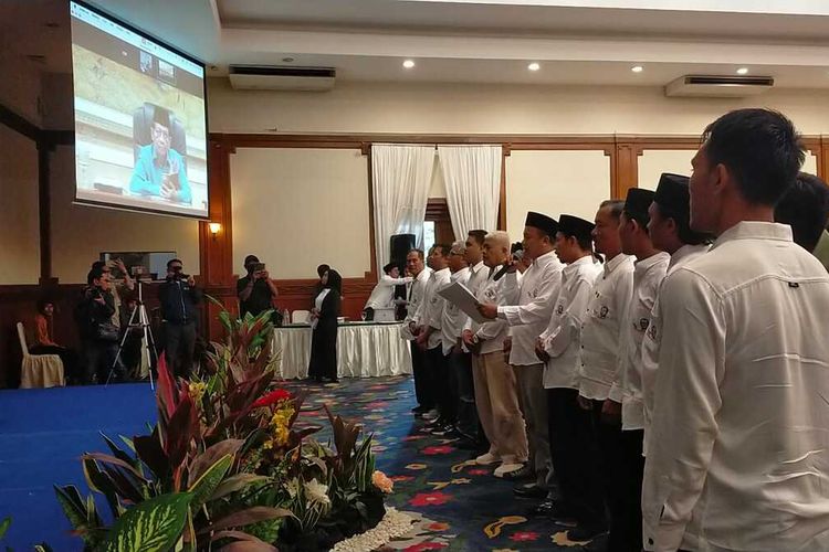 Cawapres Mahfud MD Batal Datang ke Lombok, Deklarasi Relawan Disaksikan Via Zoom